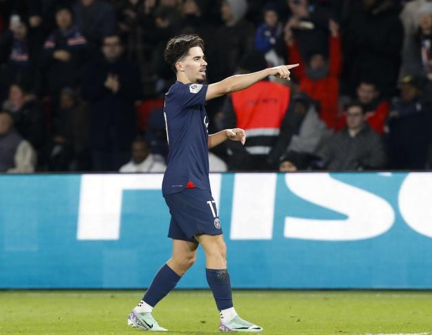 杨瀚森当选最佳防守球员 吴前成为最佳第六人