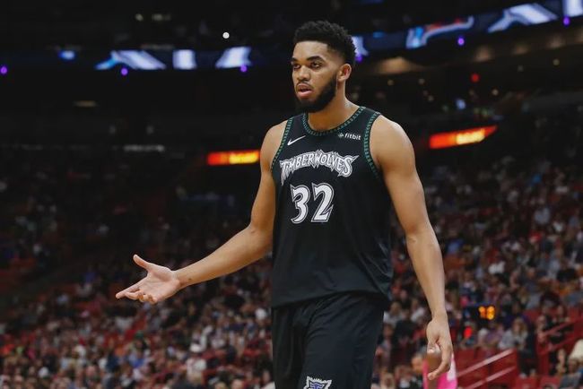 惊爆！因不满Nine频道和主持人，德约科维奇赛后“甩麦”离场！.